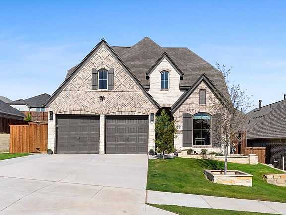 4th image of 112 Pecan Ln