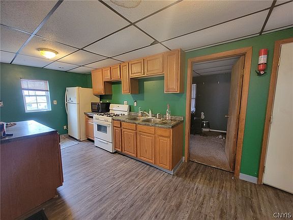 2nd image of 111 N Orchard St