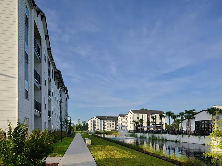The Kelly at 23rd Luxury Apartments — Photo 29