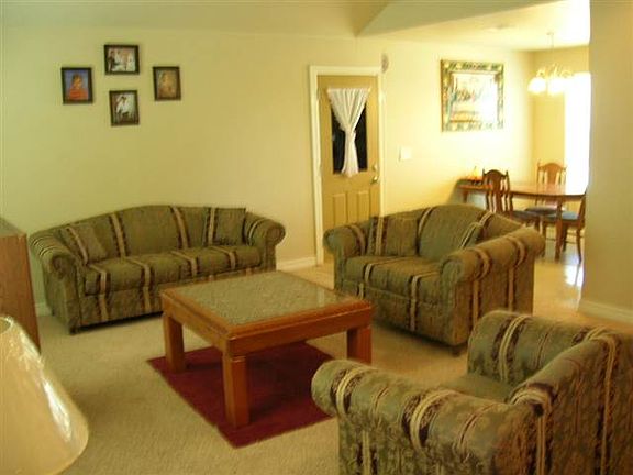 3rd image of 138 Mistletoe Dr