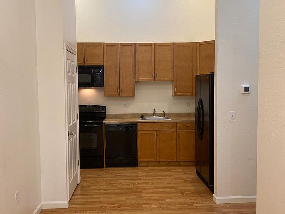 3rd image of 115 W Washington St APT 1A