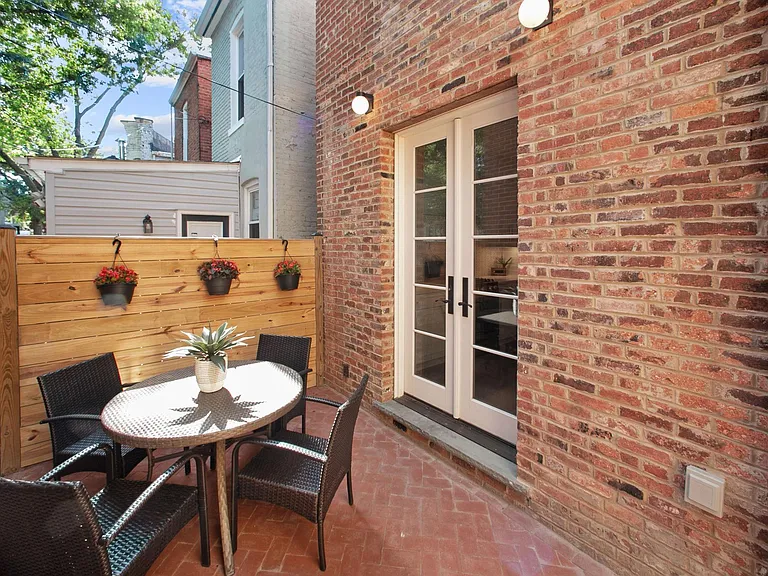1116 K St NE #2 — Photo 20