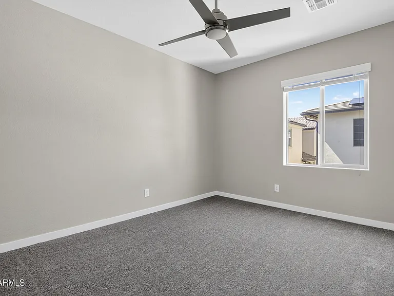 2350 W Gloria Ln — Photo 26