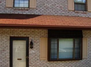 126 Popodickon Dr, Boyertown, PA 19512