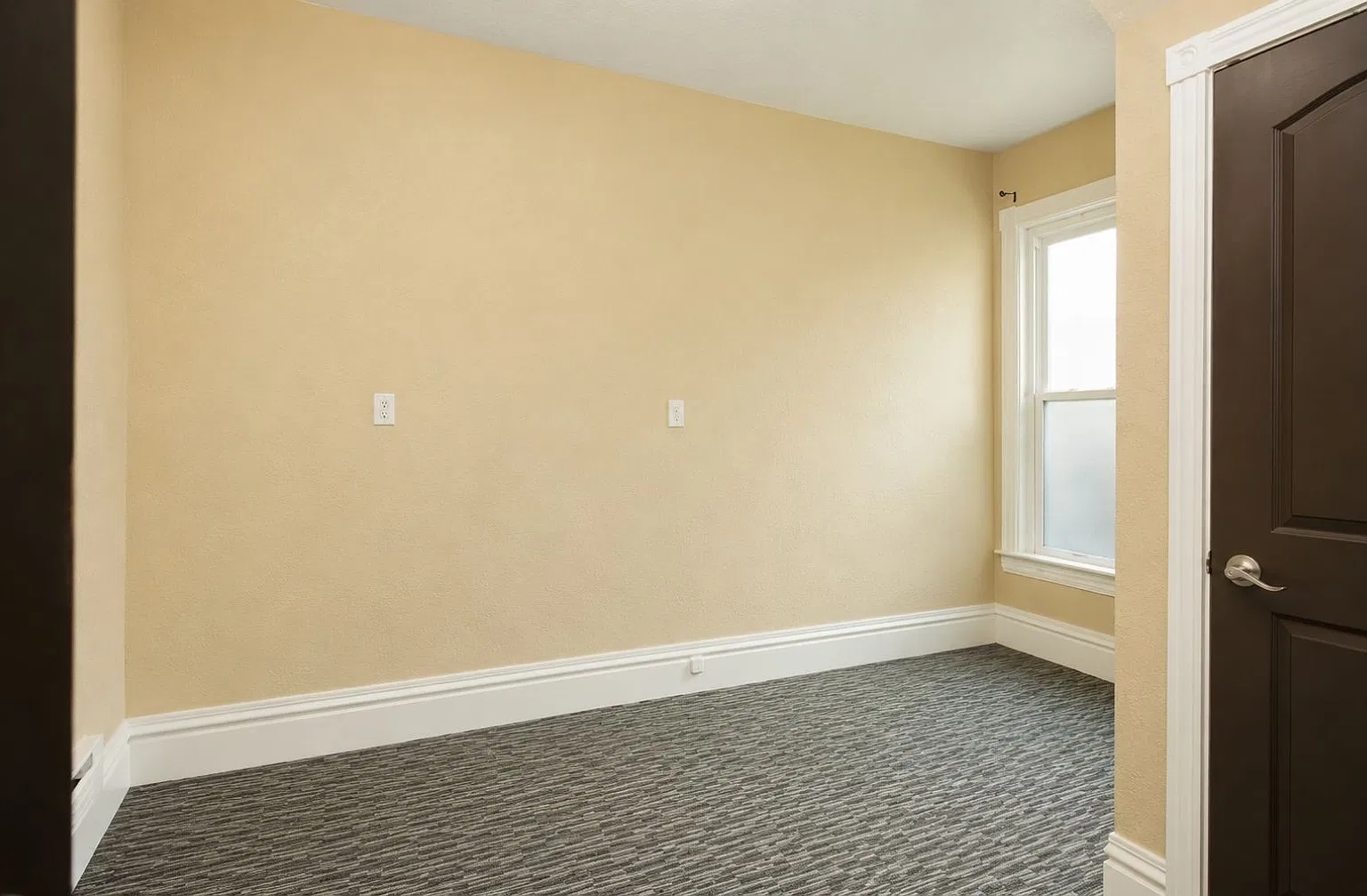 Marshall Ave Apartments — Photo 3