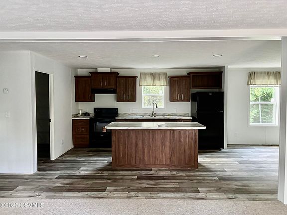 3rd image of 1205 Mordan Hollow Rd