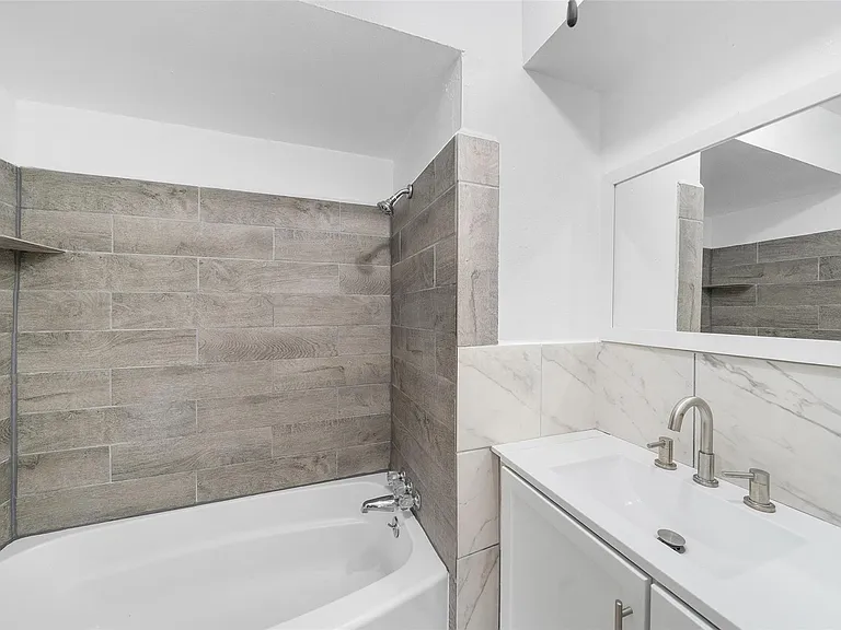 9436 Neuens Rd #9436 — Photo 11