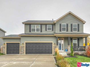 7913 N 116th St, Omaha, NE 68142