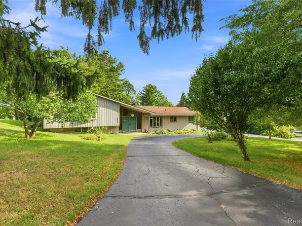 6579 Balmoral Ter, Clarkston MI