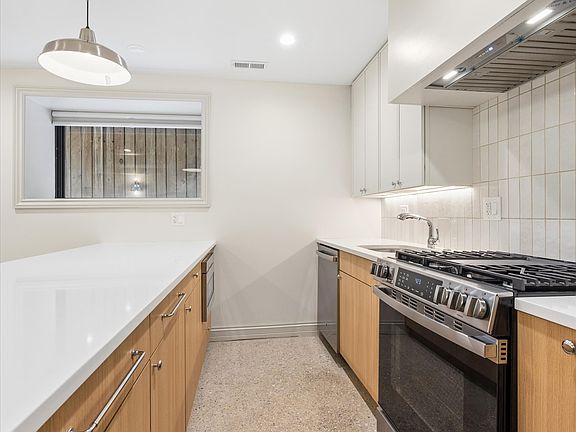 5th image of 1511 N Hoyne Ave #G