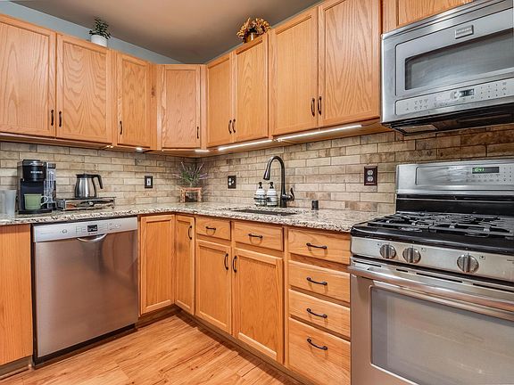 5th image of 418 56th St Unit 205