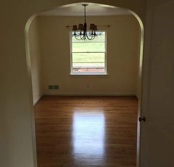 2417 Brandon Ave SW — Photo 4