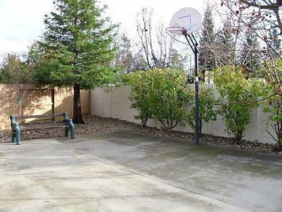 5th image of Kilcairn Ct