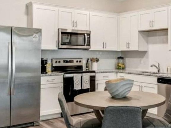 4th image of 208 Amble Dr #208A