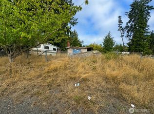 27302 W St, Ocean Park, WA 98640