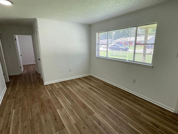 5th image of 8215 Spanish Rd