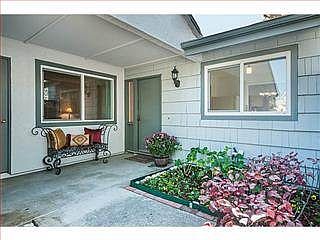 2nd image of 970 Diaz Ln
