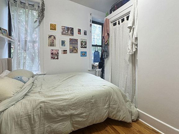5th image of 210 W 109th St APT 32