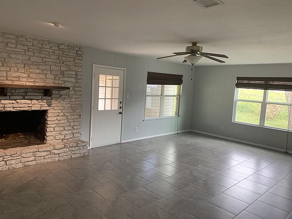 3rd image of 801 Brushy Creek Dr
