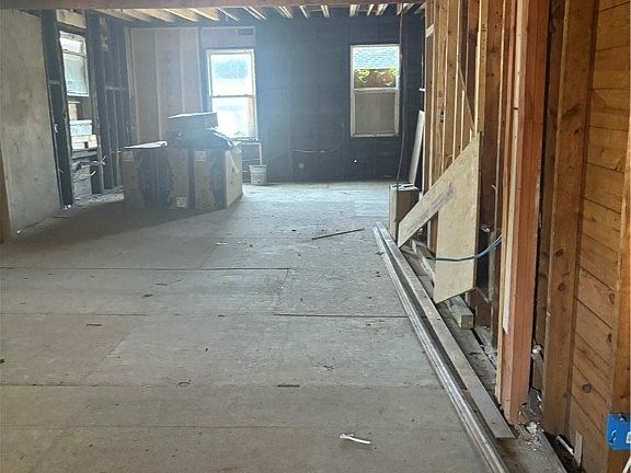 3rd image of 507 N 10th Ave