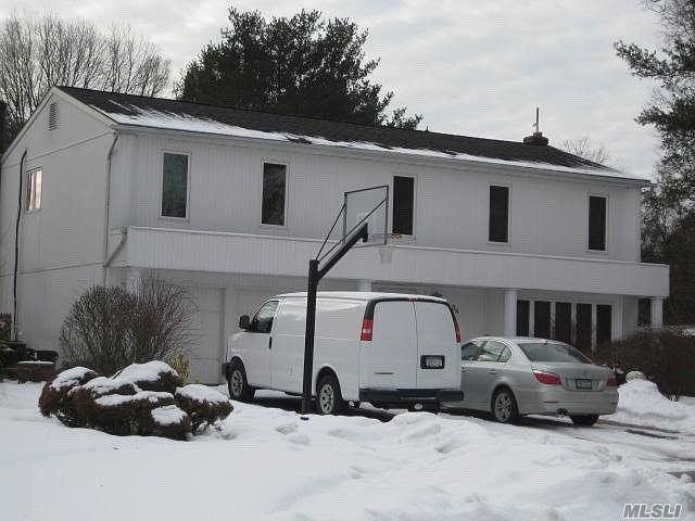 1st image of 34 Roseanne Dr