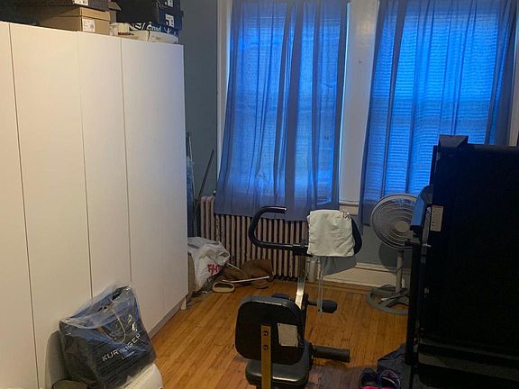 4th image of 712 W Champlost Ave