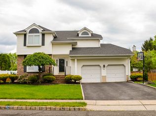 23 Crestmont Dr, Hillsborough, NJ 08844