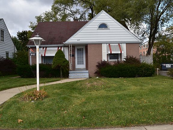 2nd image of 642 Lorraine Ave
