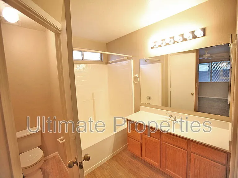 3011 W Zachary Dr — Photo 12