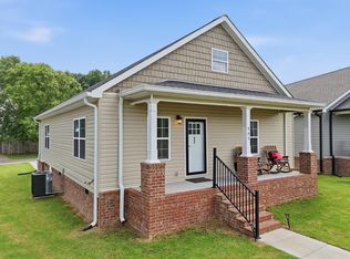 405 Coahulla Creek Dr, Dalton, GA 30721