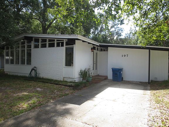 2nd image of 197 Camelia St