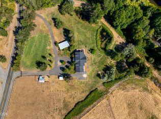 10999 N Applegate Rd, Grants Pass, OR 97527