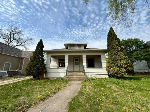 205 E Chestnut St, Redwood Falls, MN 56283