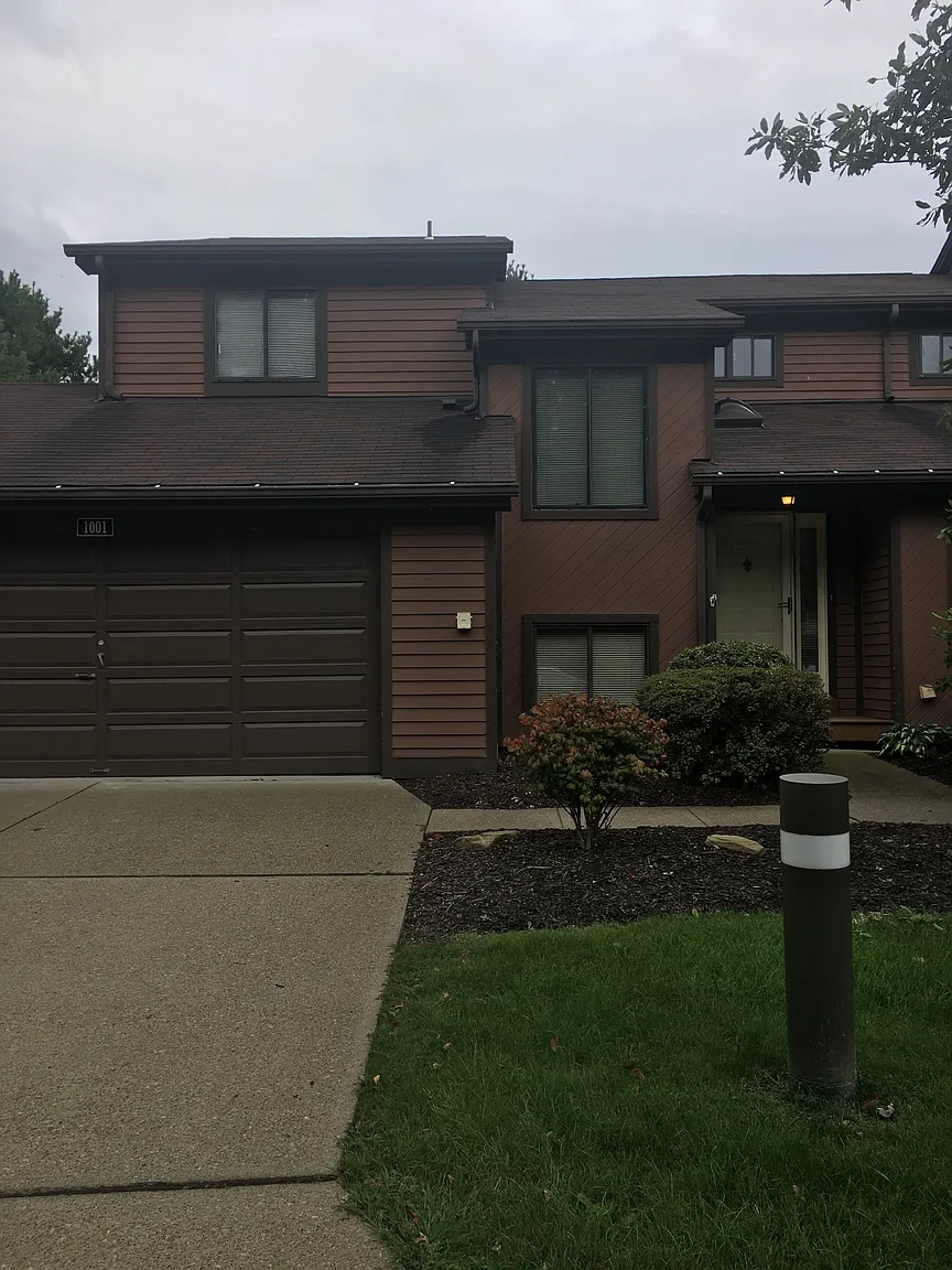 1001 Forest Edge Ct photo 1