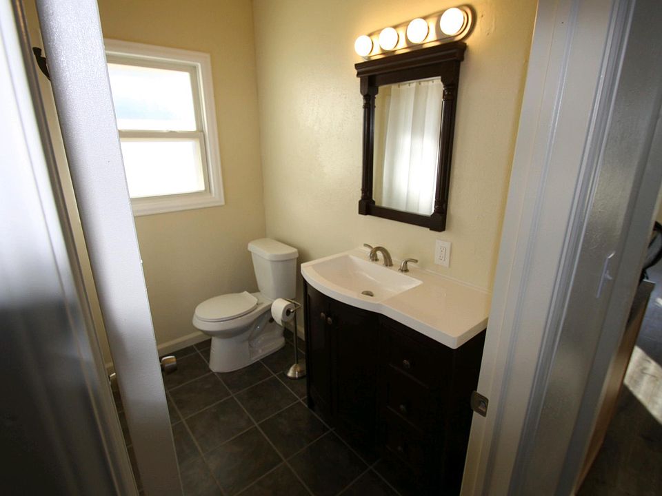2nd image of 40700 E Quincy Ave
