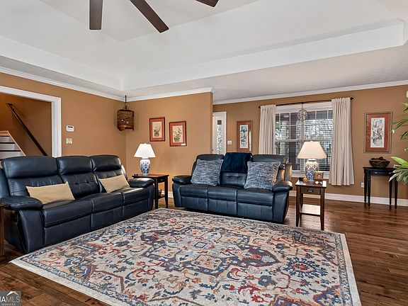5th image of 579 Willows Dr
