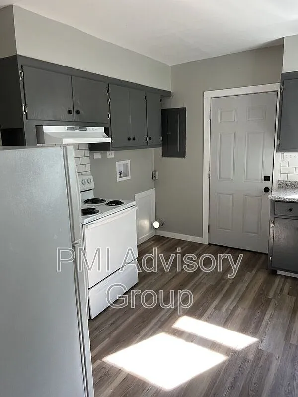 2 bed, 1.0 bath, 810 sqft, $950 — Photo 4