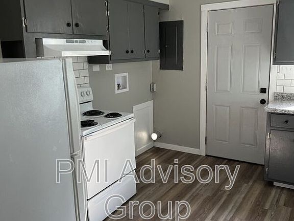 4th image of 2618 SE Adams St