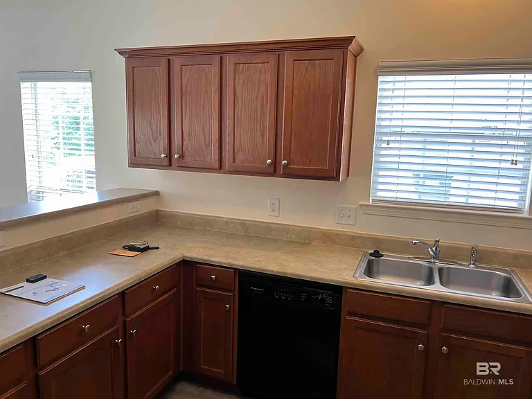 33213 Stables Dr #B — Photo 8