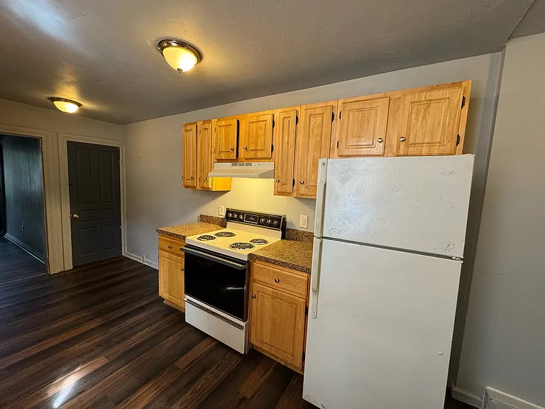 51 S Queen St #1 — Photo 25