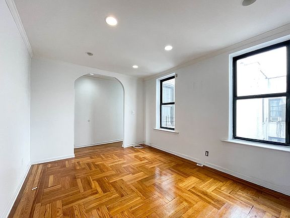 4th image of 1096 President St APT 5