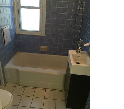 4th image of 23721 Carlisle Ave
