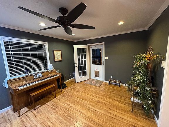 5th image of 7422 N Piedras Dr