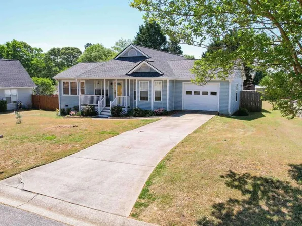 209 Stoney Brook Dr, Carrollton, GA 30116