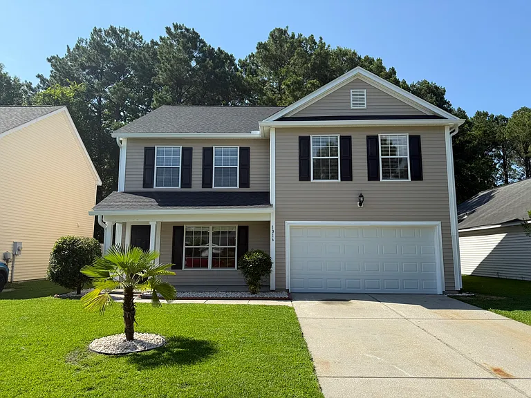 1016 Deerberry Rd — Photo 1