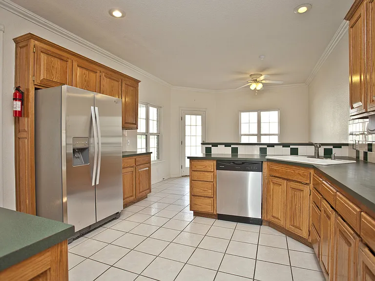 310 Old Forge Dr — Photo 2