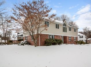 29 Dartmouth Rd, Longmeadow, MA 01106