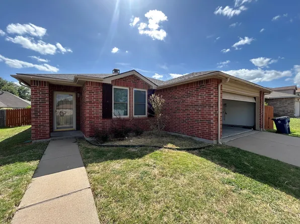 1137 Scarlet Sage Pkwy, Burleson, TX 76028