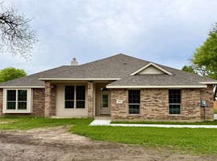 1203 Anthony St, Gainesville, TX 76240