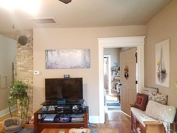 5th image of 2742 N Oakland Ave